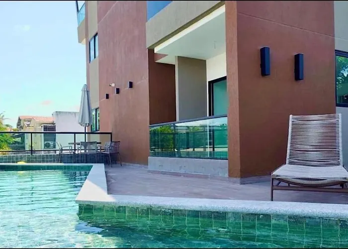 Moderno Estúdio à um bloco da Praia